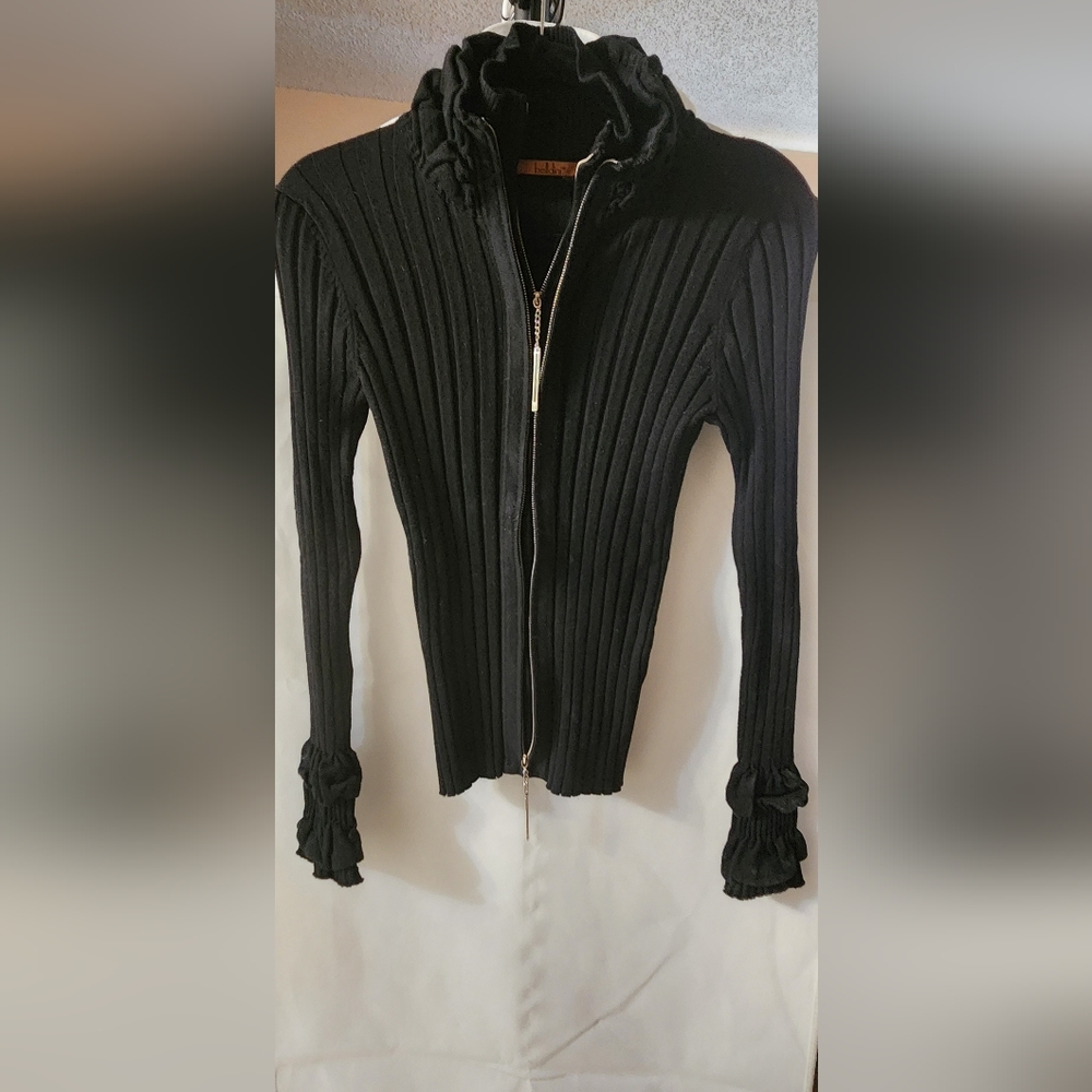BELLDINI BLACK RIBBED DUAL ZIP RUFFLED COLLAR & SLEEVED SWEATER SIZE L